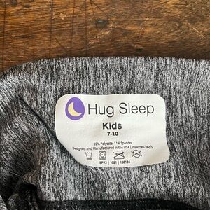 HUG SLEEP - 7-10
Like new!